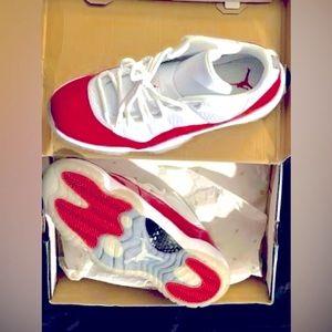 AIR JORDAN 11 RETRO LOW